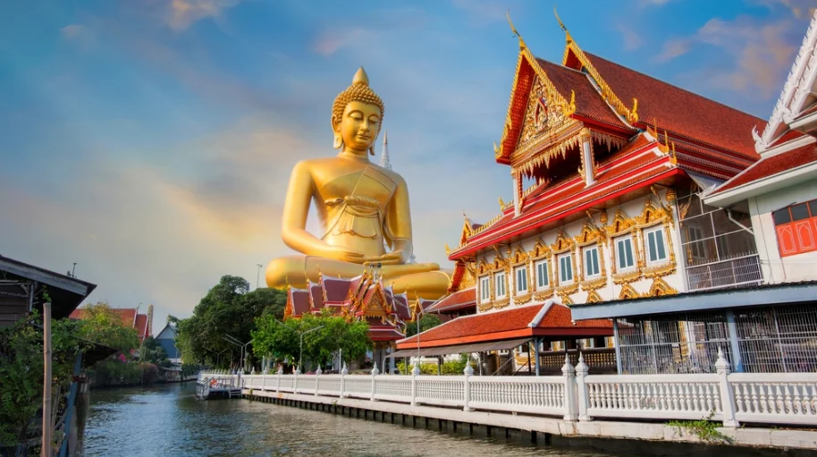 what language is spoken in thailand